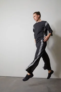 Natori Tops|Athleisure-Chi 3/4 Sleeve Top