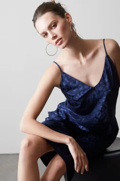 Natori Plus Sizes|Chemises-Decadence V-Neck Chemise
