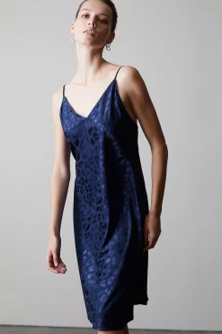 Natori Plus Sizes|Chemises-Decadence V-Neck Chemise