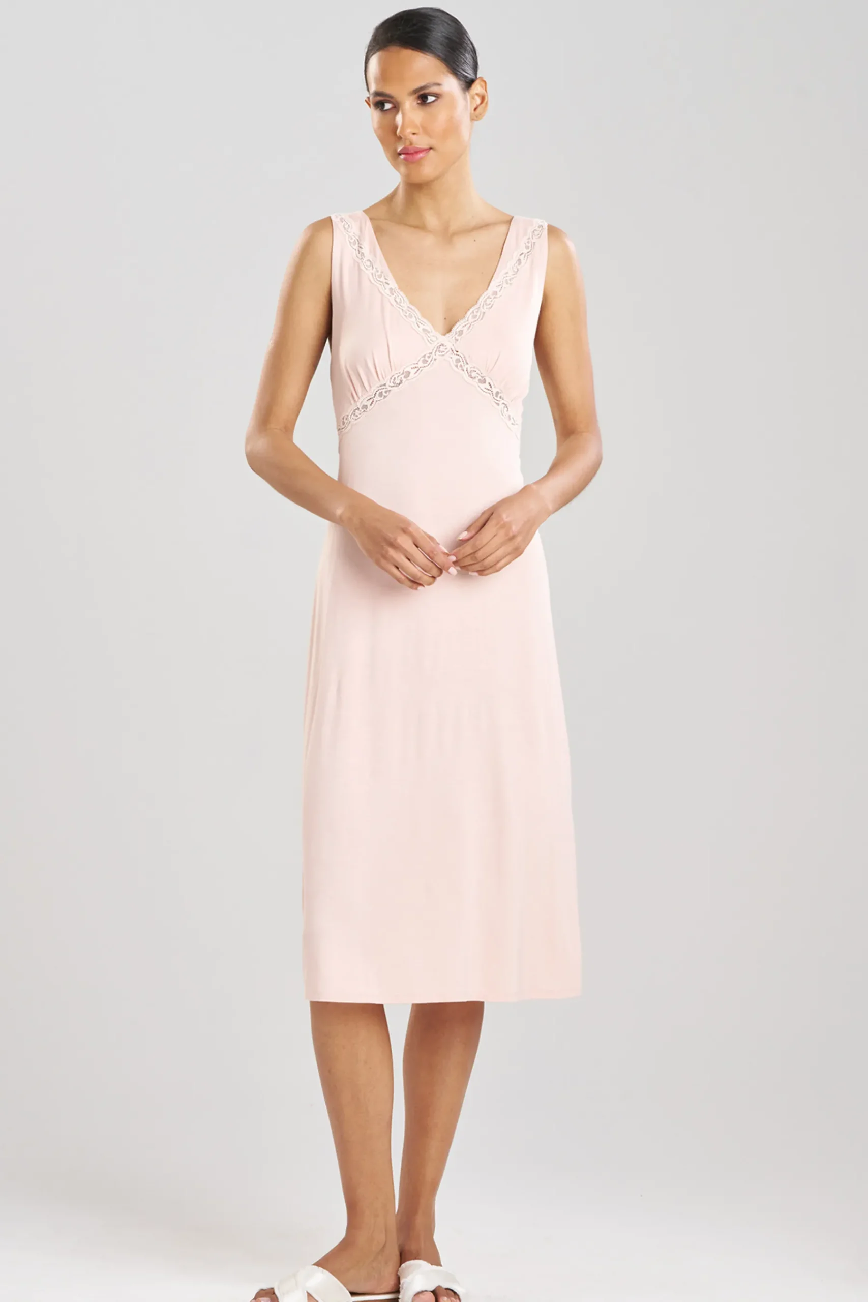 Natori Gowns-Feathers Essentials Lenzing™ Ecovero™ Viscose Lace Applique Gown