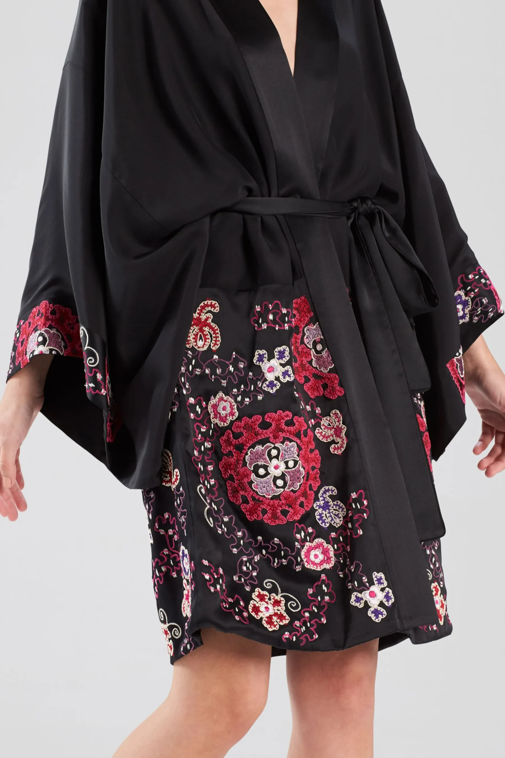 Natori Robes & Kimonos-Kashmir Silk Embroidery Robe