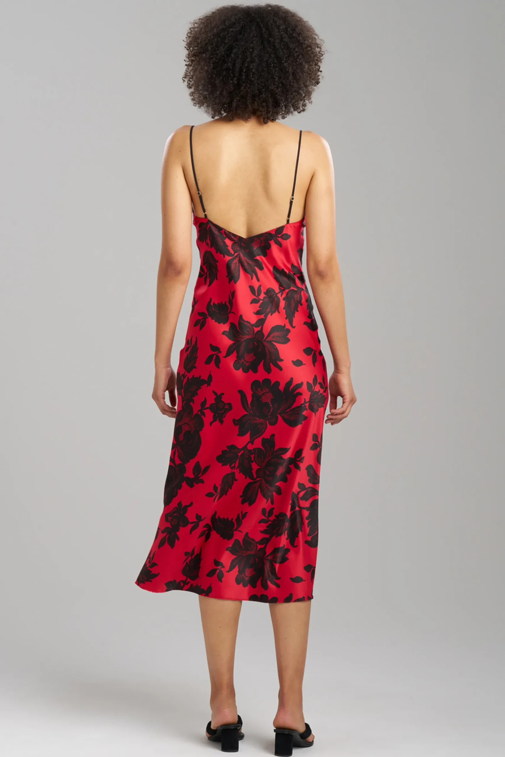 Natori Gowns-Mantilla Lace Applique Gown